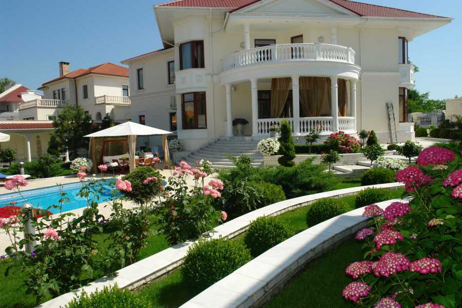 Аренда дома 800 м², Костанди ул., 47