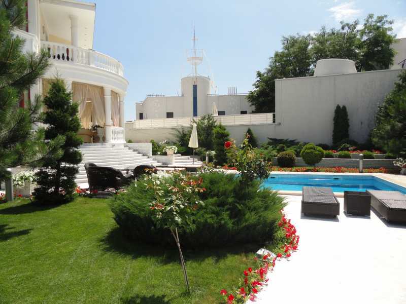 Аренда дома 800 м², Костанди ул., 47