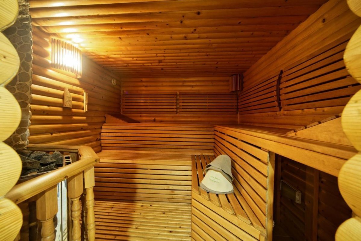 Аренда дома 800 м², Костанди ул., 47