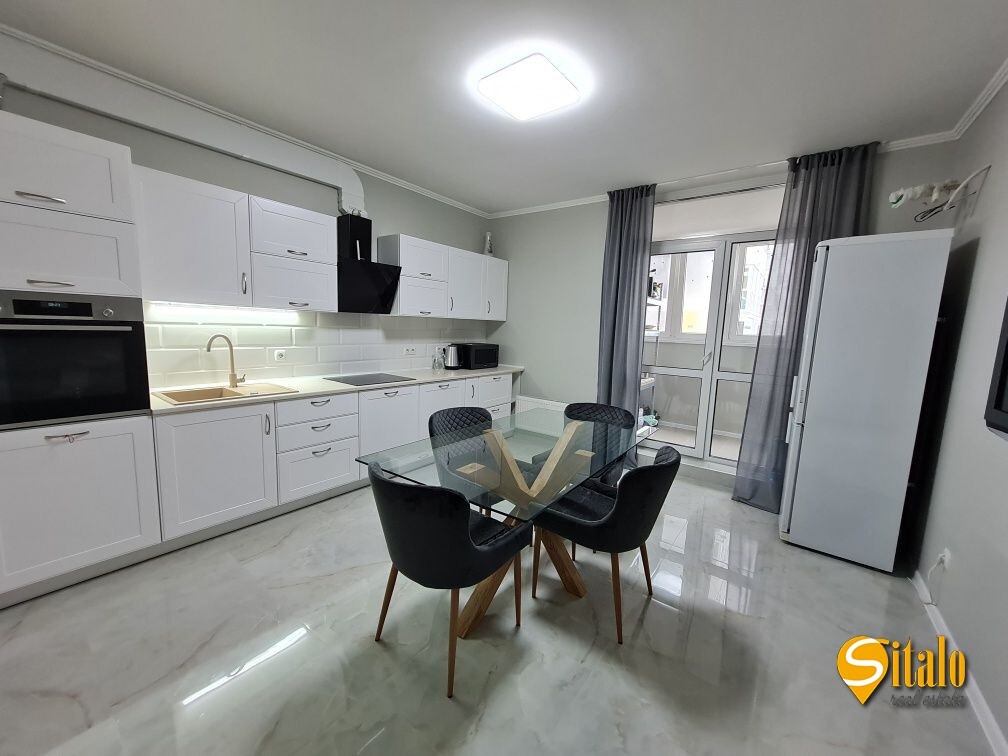 Продаж 3-кімнатної квартири 116 м², Євгена Маланюка вул.