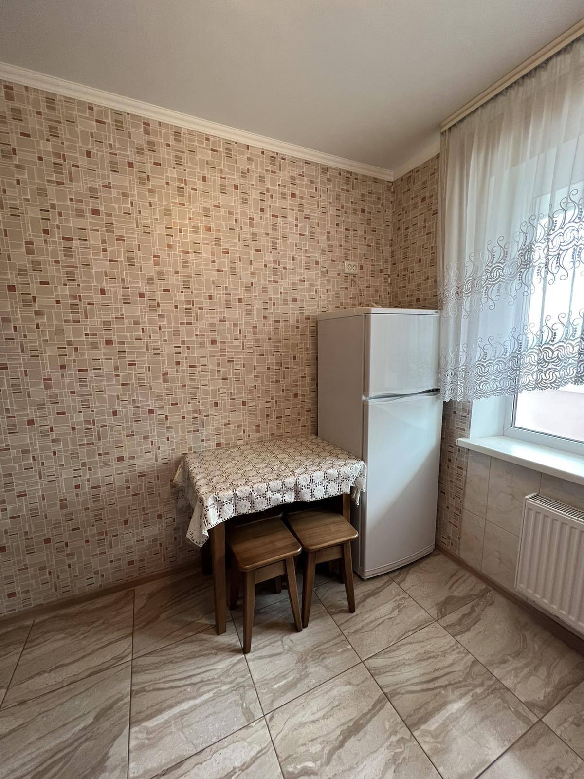 Оренда 1-кімнатної квартири 48 м², Симоненко вул., 113А