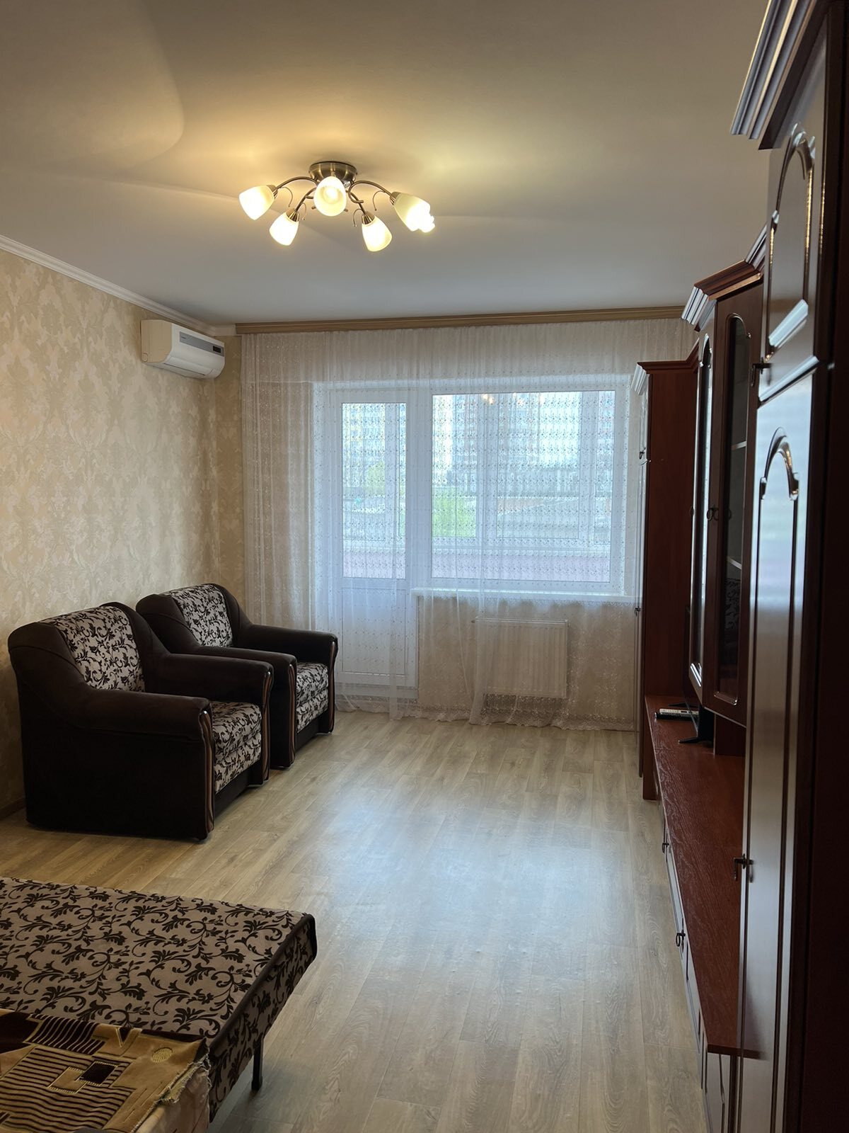 Оренда 1-кімнатної квартири 48 м², Симоненко вул., 113А