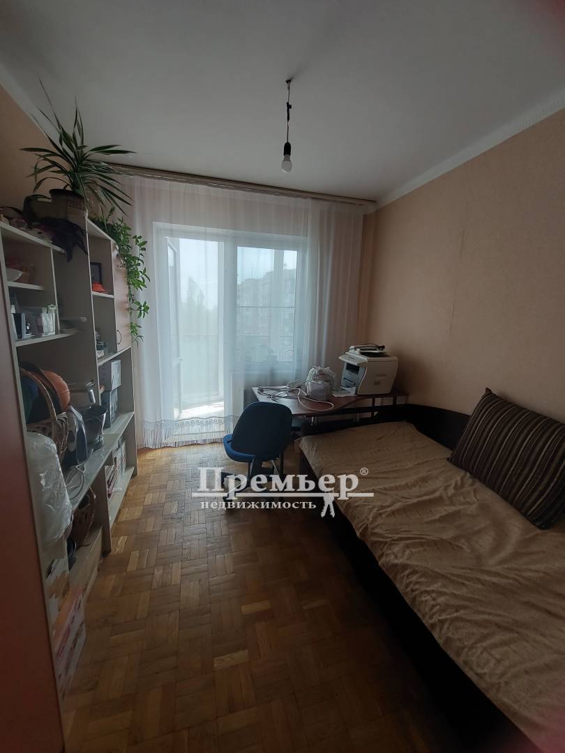 Продажа 4-комнатной квартиры 87 м², Добровольского просп.