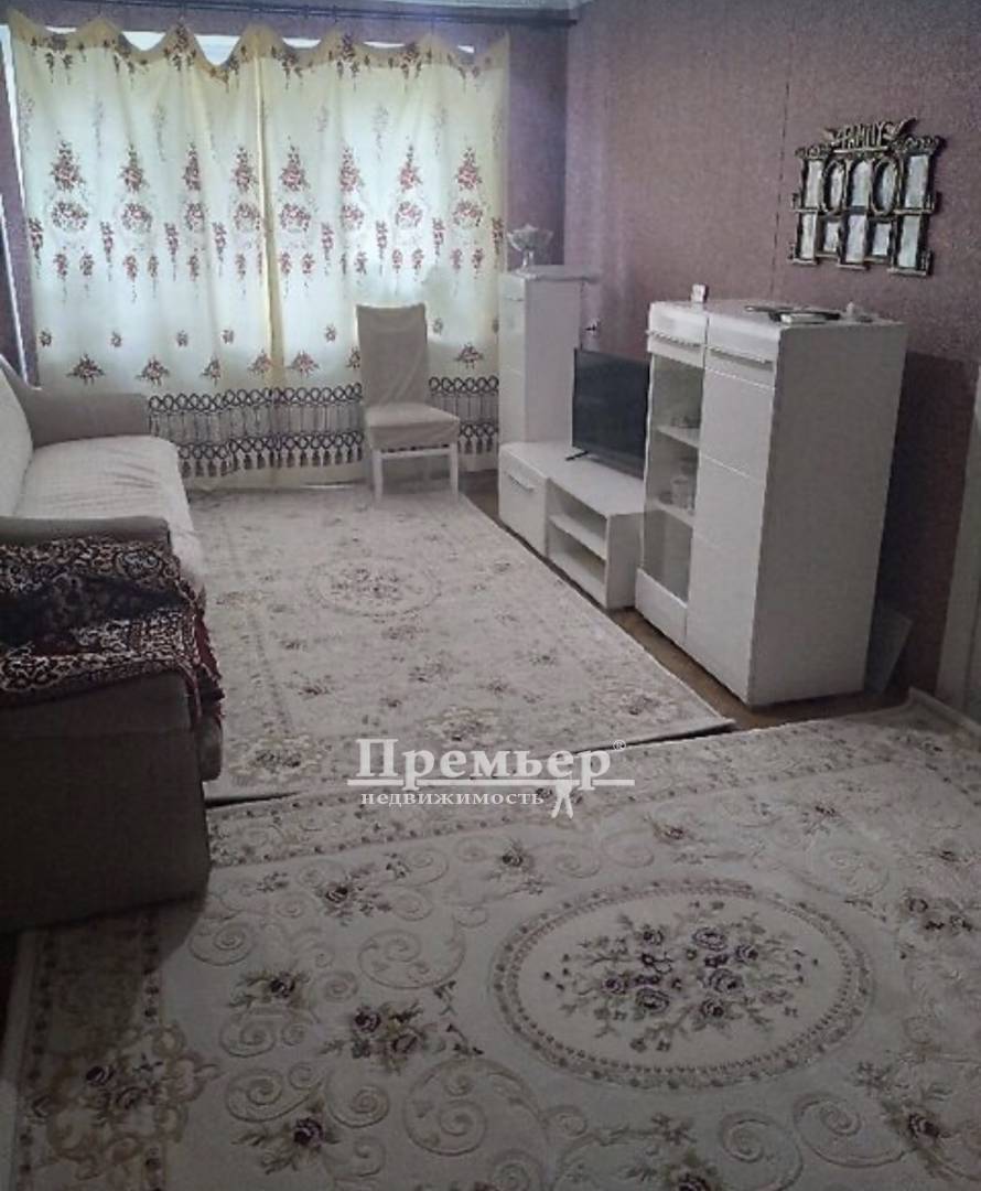 Продаж 3-кімнатної квартири 64 м², Красная вул.