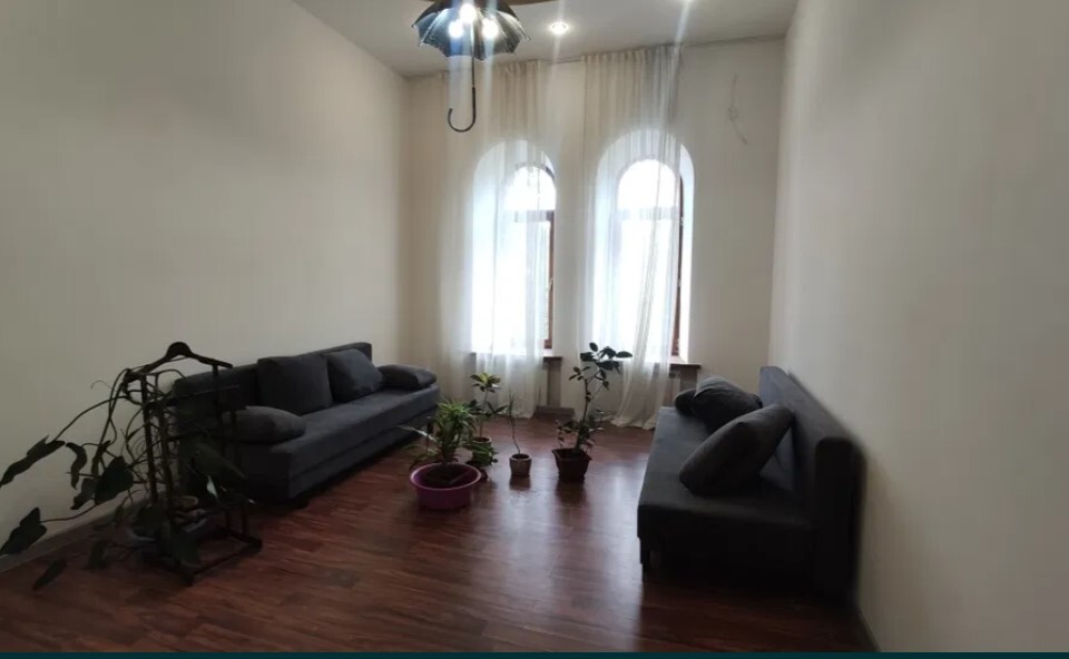 Продаж 2-кімнатної квартири 106 м², Спиридоновская вул., 8