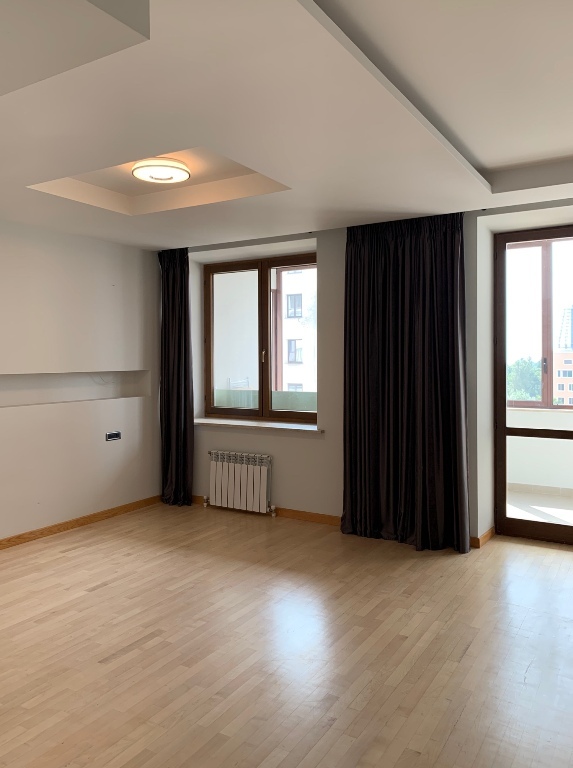 Продаж 2-кімнатної квартири 205 м², Французский бул.