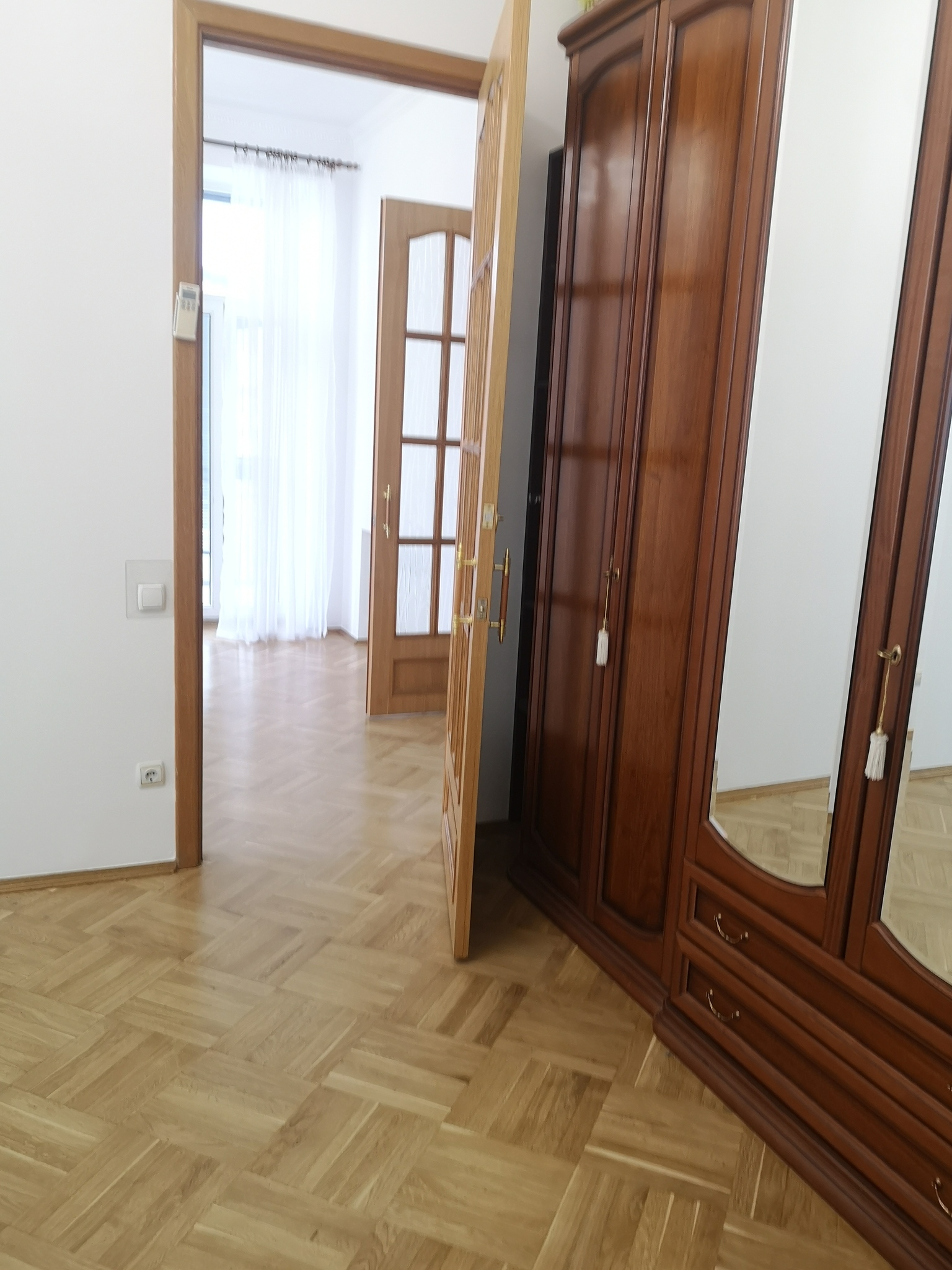 Аренда 2-комнатной квартиры 70 м², Банковая ул., 3