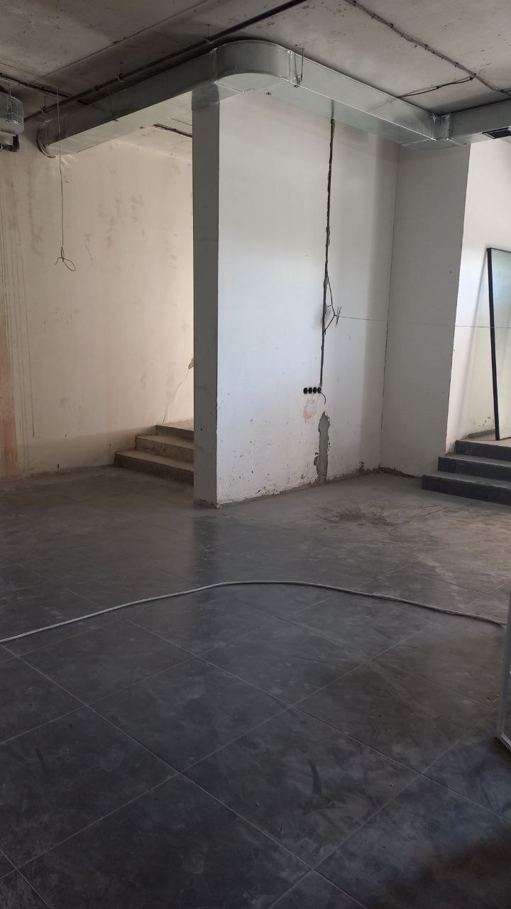 Оренда приміщення вільного призначення 300 м², Університетська вул., 16