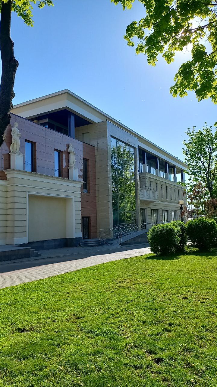 Оренда приміщення вільного призначення 520 м², Університетська вул., 16