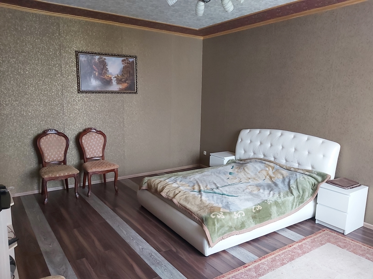 Продаж 1-кімнатної квартири 74 м², Переяславська вул., 23