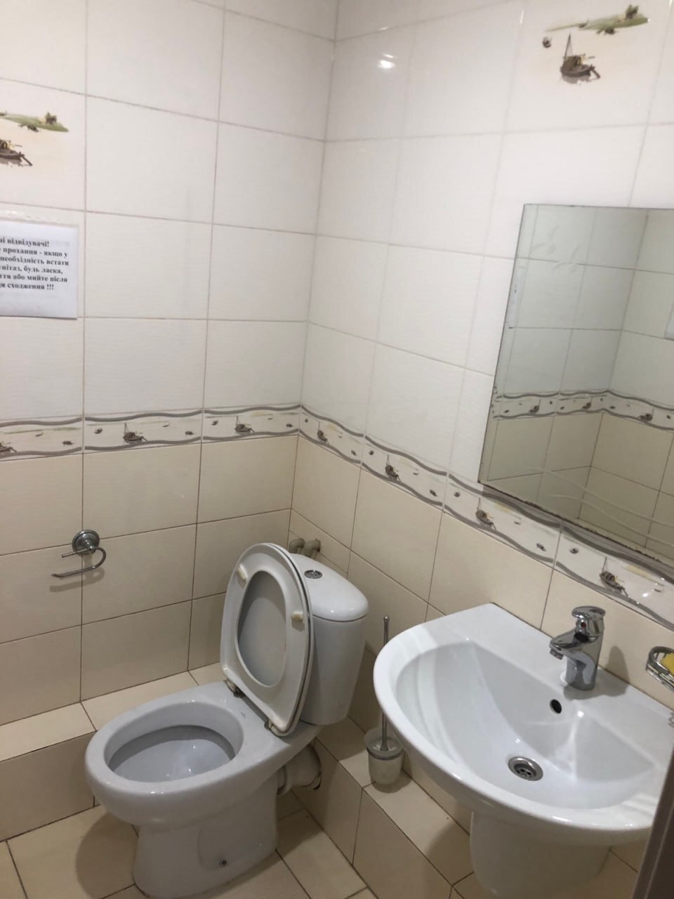 Оренда комерції 230 м², Чернишевського вул., 1