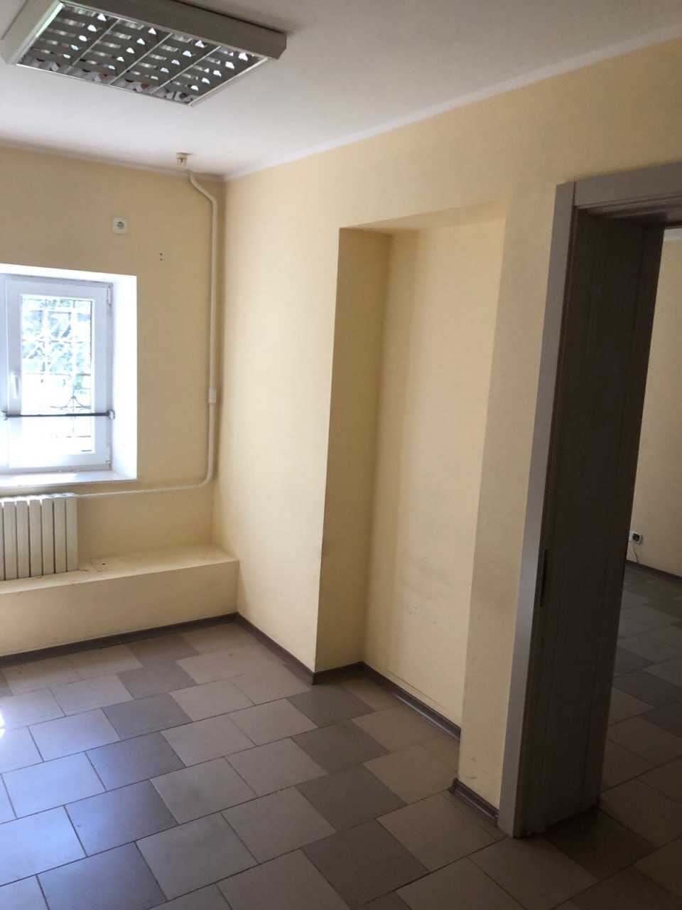 Оренда комерції 230 м², Чернишевського вул., 1