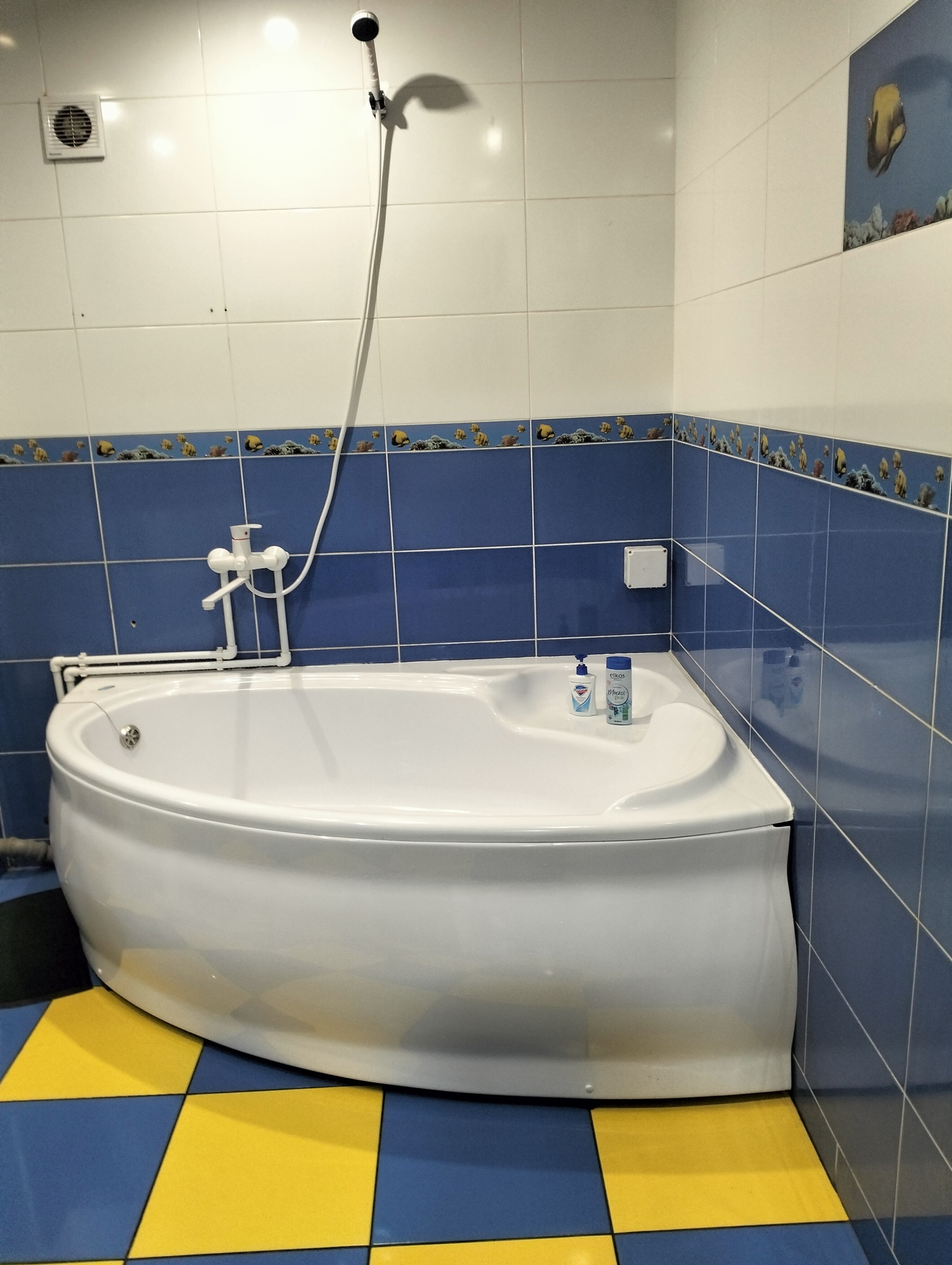 2-комнатная квартира посуточно 55 м², 8-е Марта ул., 105