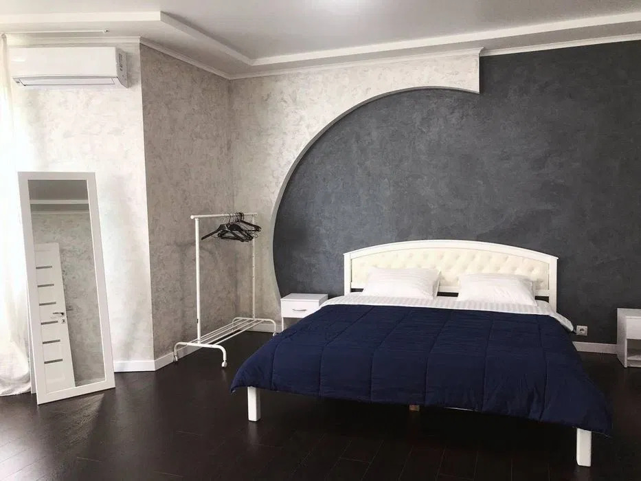 Коттедж посуточно 300 м²