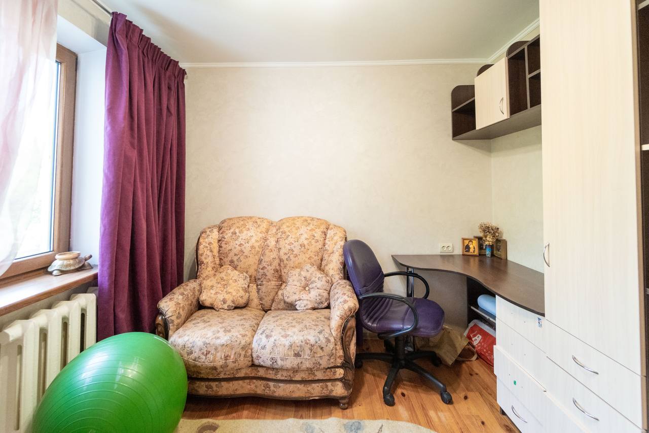Продажа 4-комнатной квартиры 93 м², Петрова Генерала ул., 22А