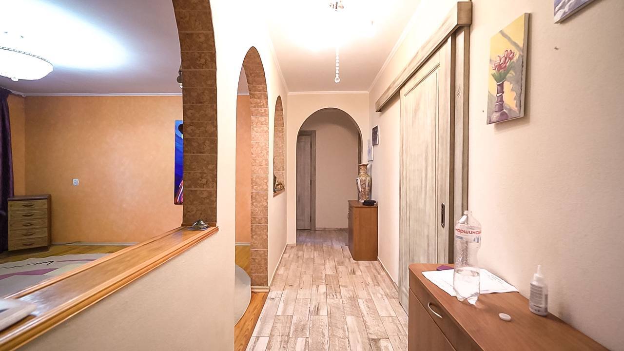 Продажа 4-комнатной квартиры 93 м², Петрова Генерала ул., 22А