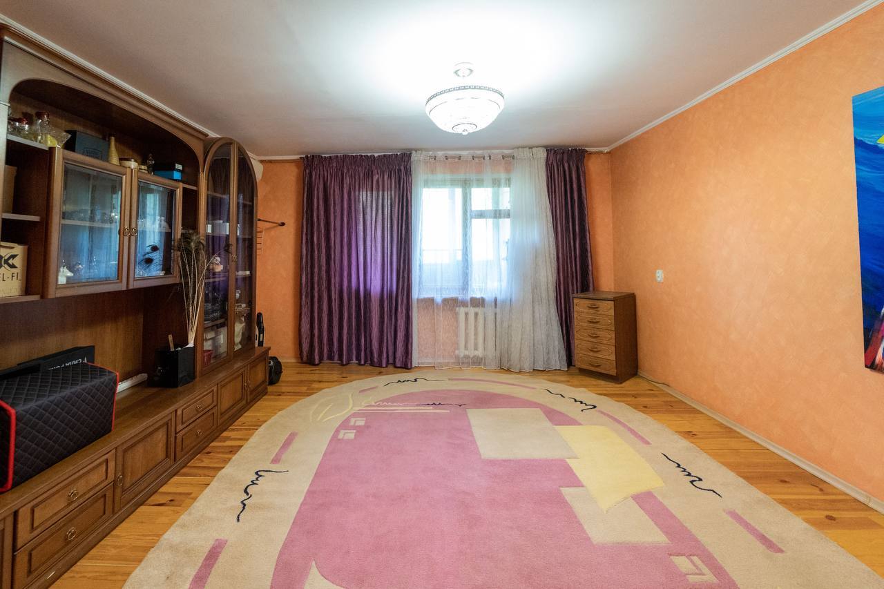 Продажа 4-комнатной квартиры 92 м², Петрова Генерала ул., 22А