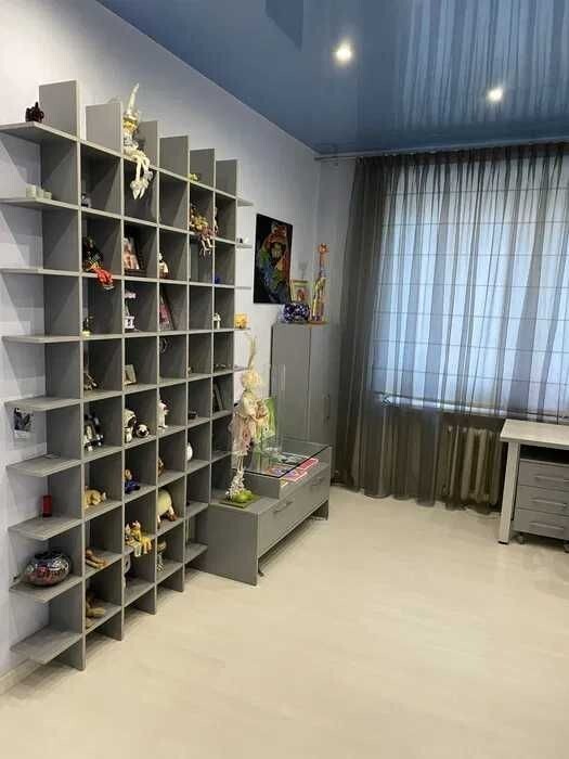 Оренда 3-кімнатної квартири 90 м², Успенська пл., 7