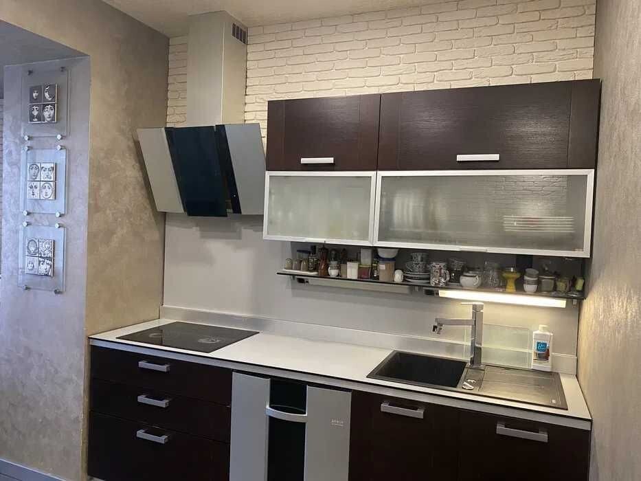 Оренда 3-кімнатної квартири 90 м², Успенська пл., 7