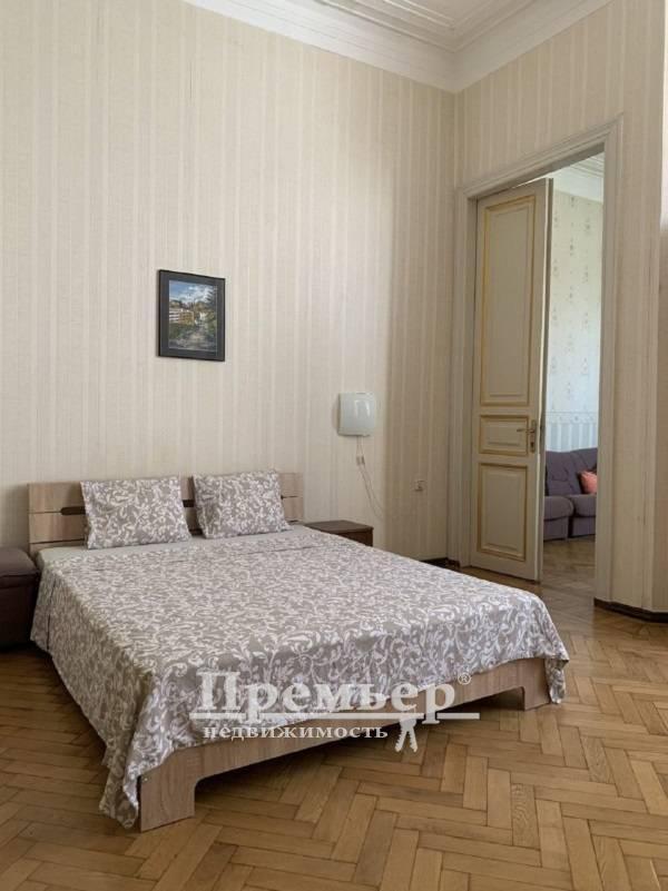 Продаж 3-кімнатної квартири 75 м², Катеринінська вул.