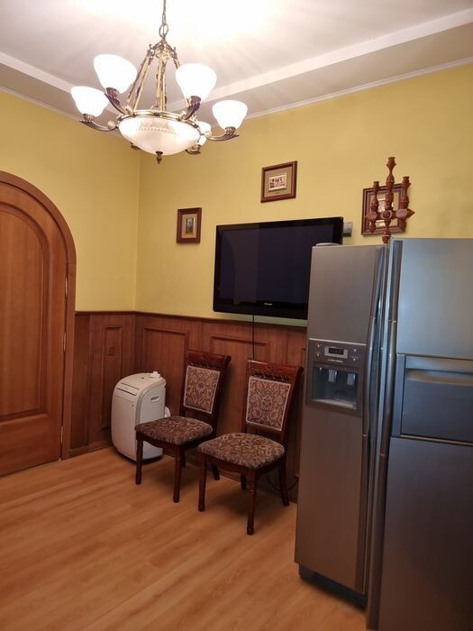 Оренда 3-кімнатної квартири 140 м², Старокозацька вул., 35