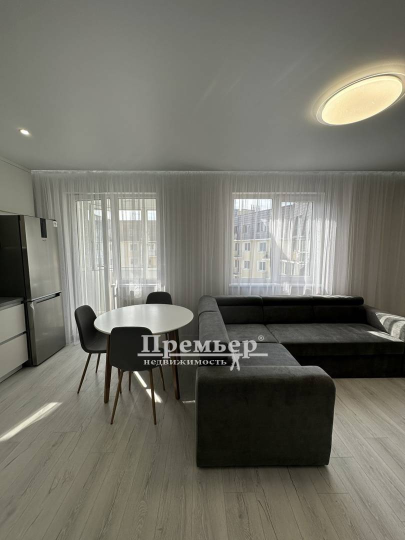 Продаж 1-кімнатної квартири 45 м², Люстдорфская дор.
