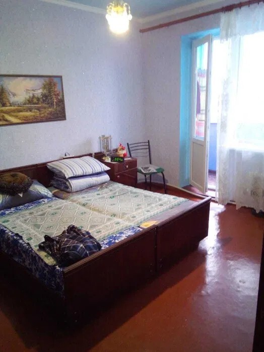 Продаж 4-кімнатної квартири 77 м²