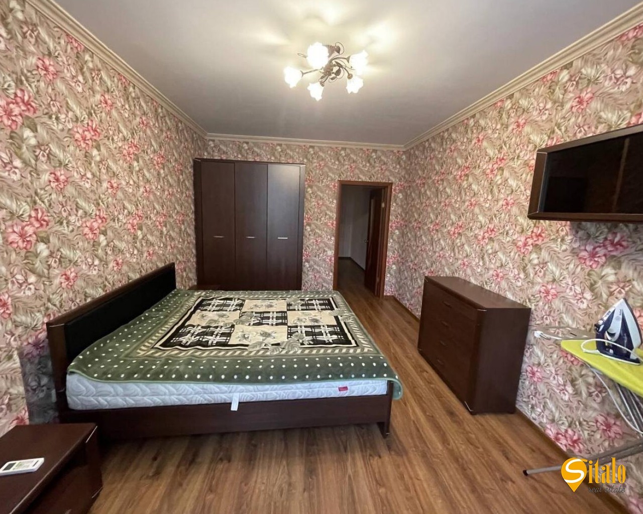 Продажа 2-комнатной квартиры 83 м², Вышгородская ул.