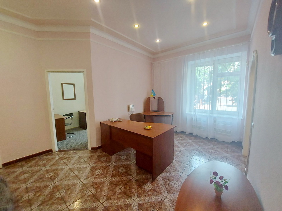 Оренда офісу 70 м², Інститутська вул., 22/7