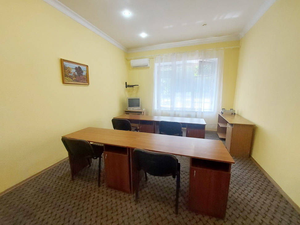 Оренда офісу 70 м², Інститутська вул., 22/7
