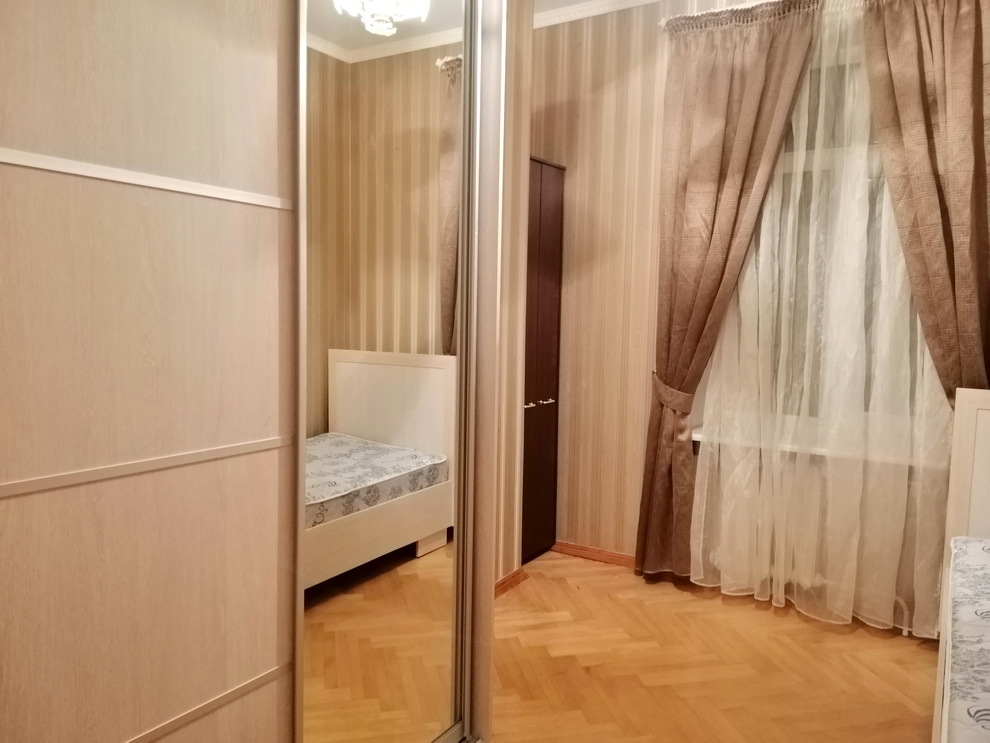 Оренда 3-кімнатної квартири 80 м², Михайла Грушевського вул., 28/2