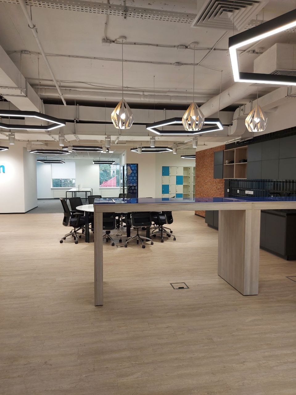 Оренда офісу 875 м², Жилянська вул., 73-79