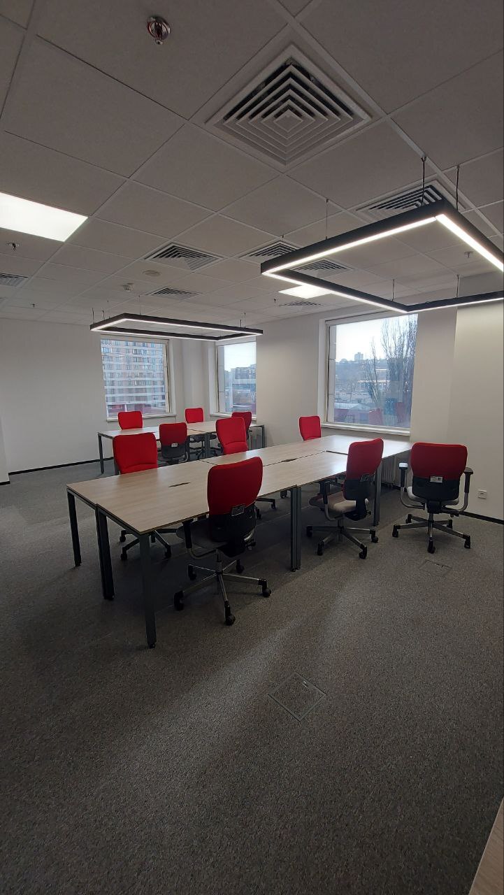 Оренда офісу 875 м², Жилянська вул., 73-79