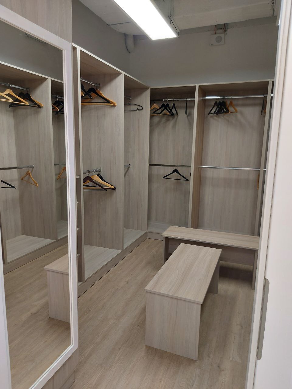 Оренда офісу 875 м², Жилянська вул., 73-79