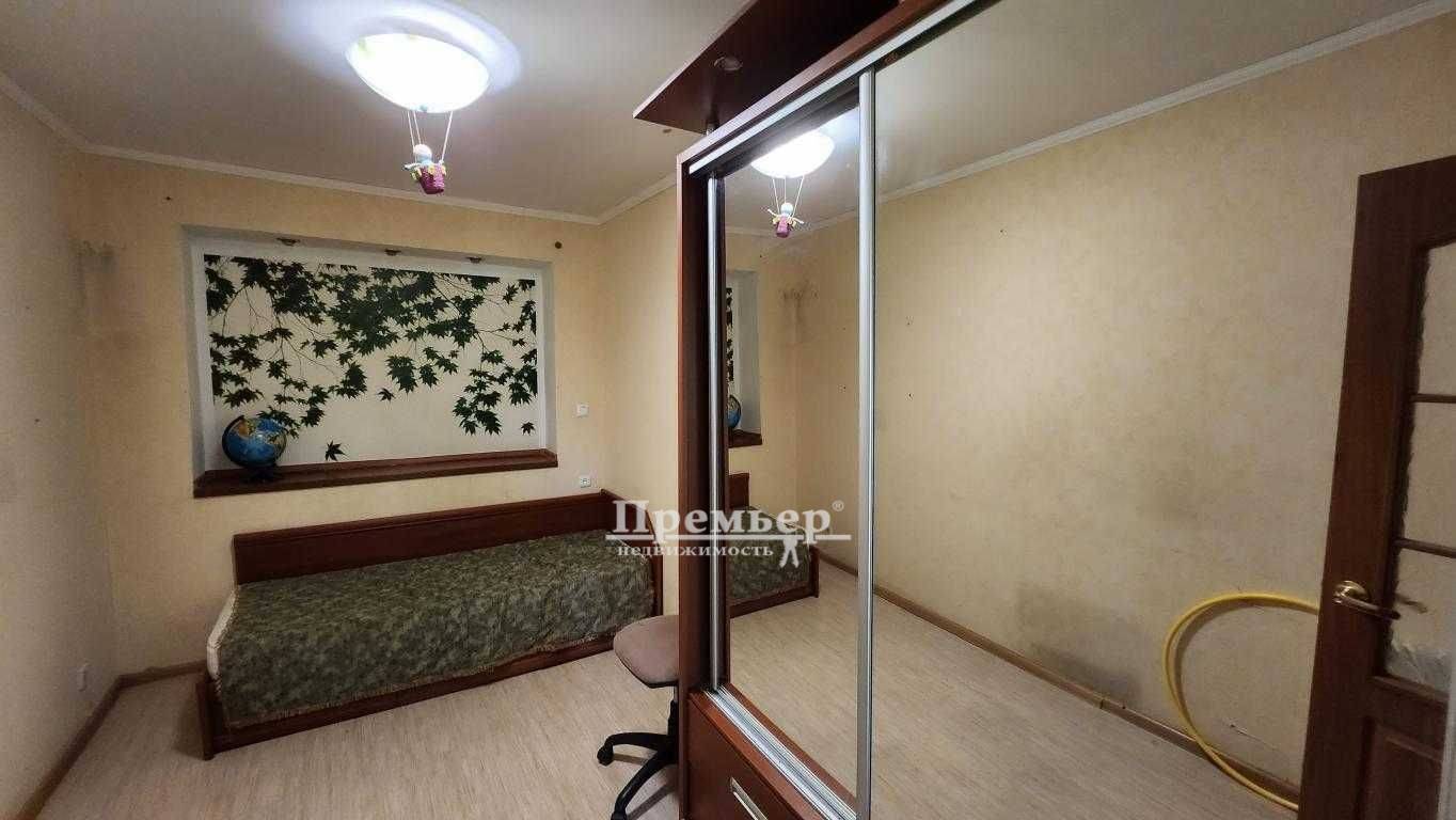 Продажа 3-комнатной квартиры 70 м², Академика Филатова ул.