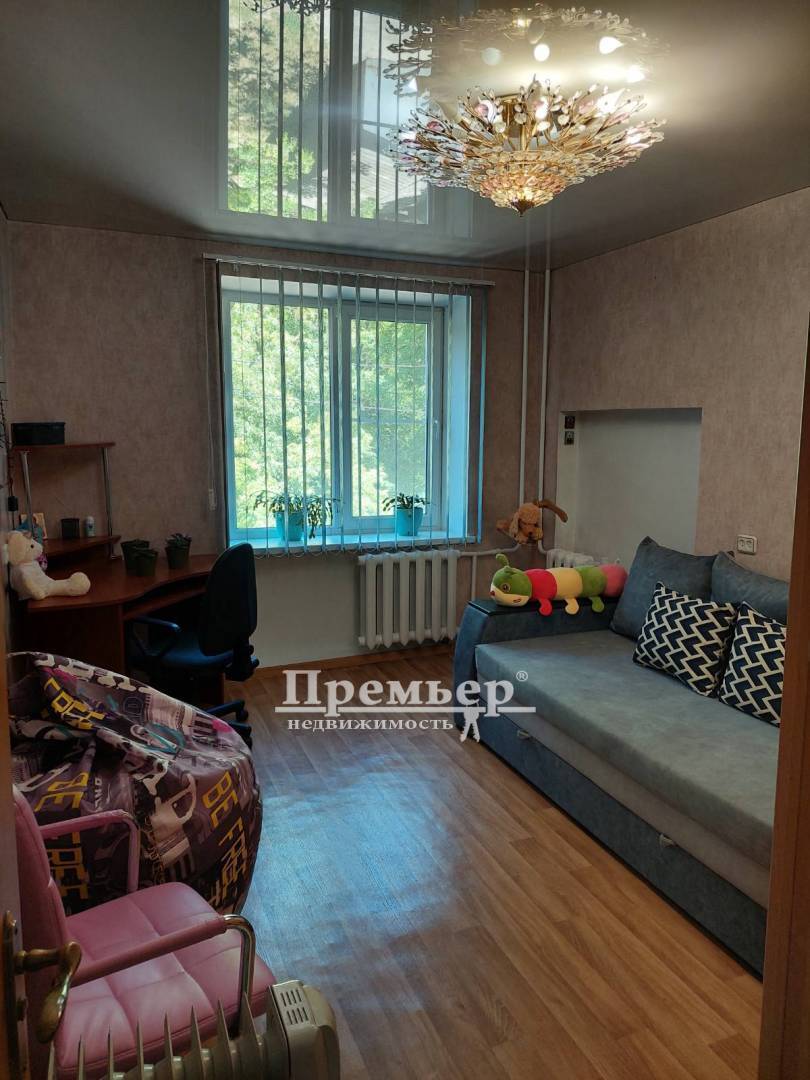 Продаж 4-кімнатної квартири 85 м², Петрова Генерала вул.
