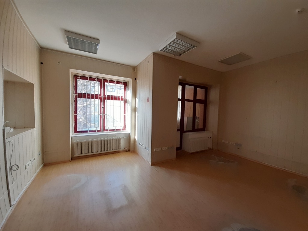 Аренда помещения свободного назначения 125 м², Багалия 4