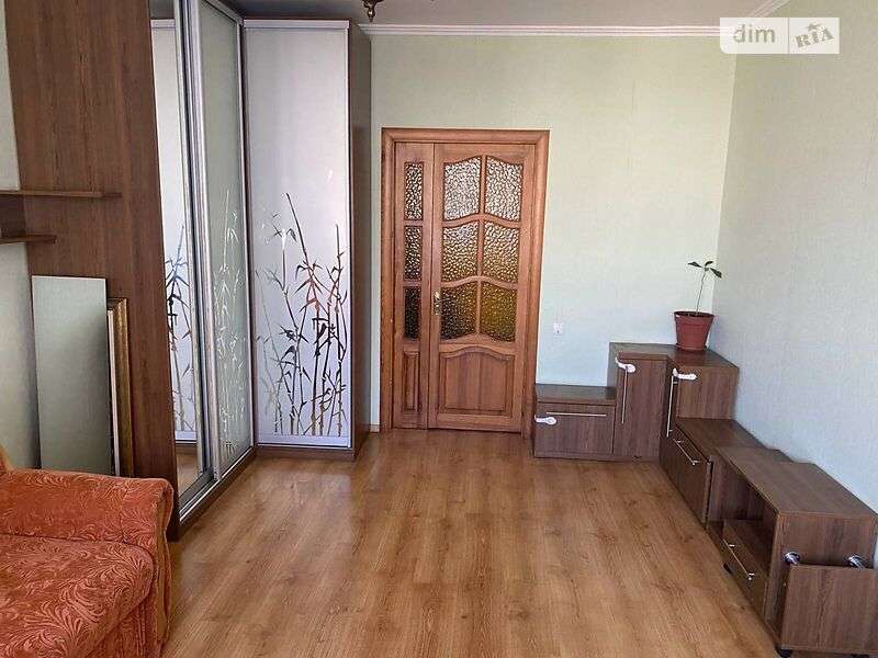 Продажа 3-комнатной квартиры 67 м², Драгоманова ул., 11