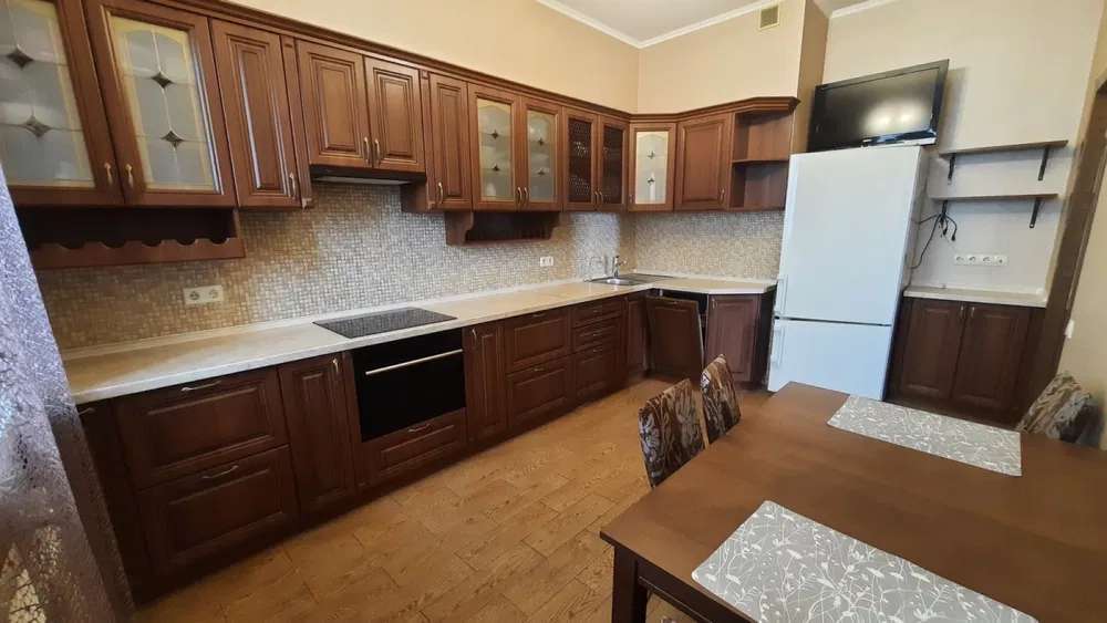 Продажа 3-комнатной квартиры 95 м², Гната Хоткевича ул., 12