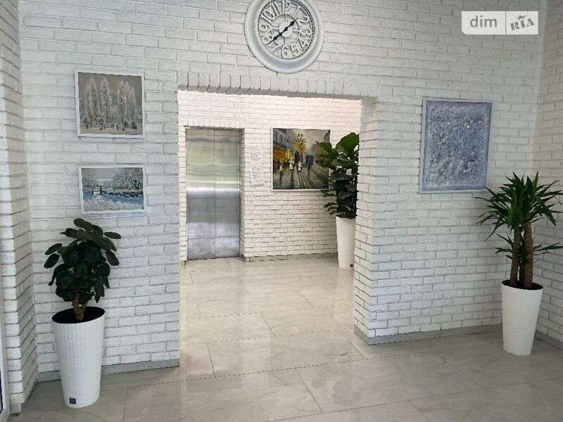 Продажа 1-комнатной квартиры 38 м², Степана Руданского ул.
