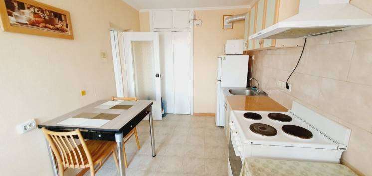 Оренда 1-кімнатної квартири 50 м², Володимира Антоновича вул.