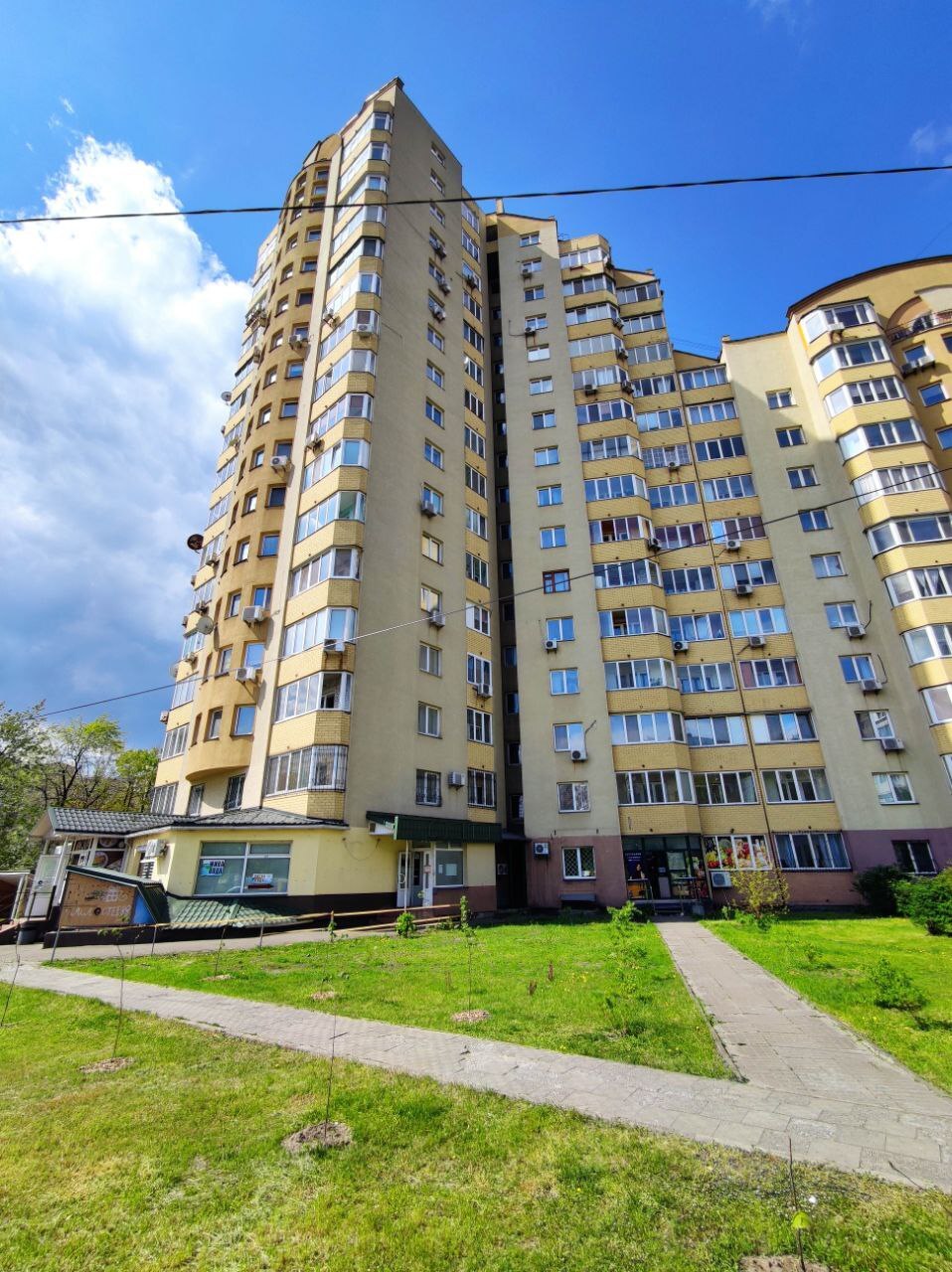 Продаж 2-кімнатної квартири 75 м², Тростянецька вул., 49