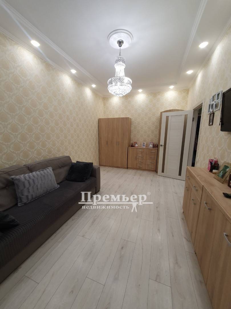 Продажа 1-комнатной квартиры 42 м², Академика Сахарова ул.