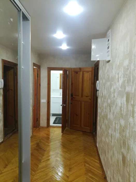 Оренда 2-кімнатної квартири 60 м², Кубанської України вул.