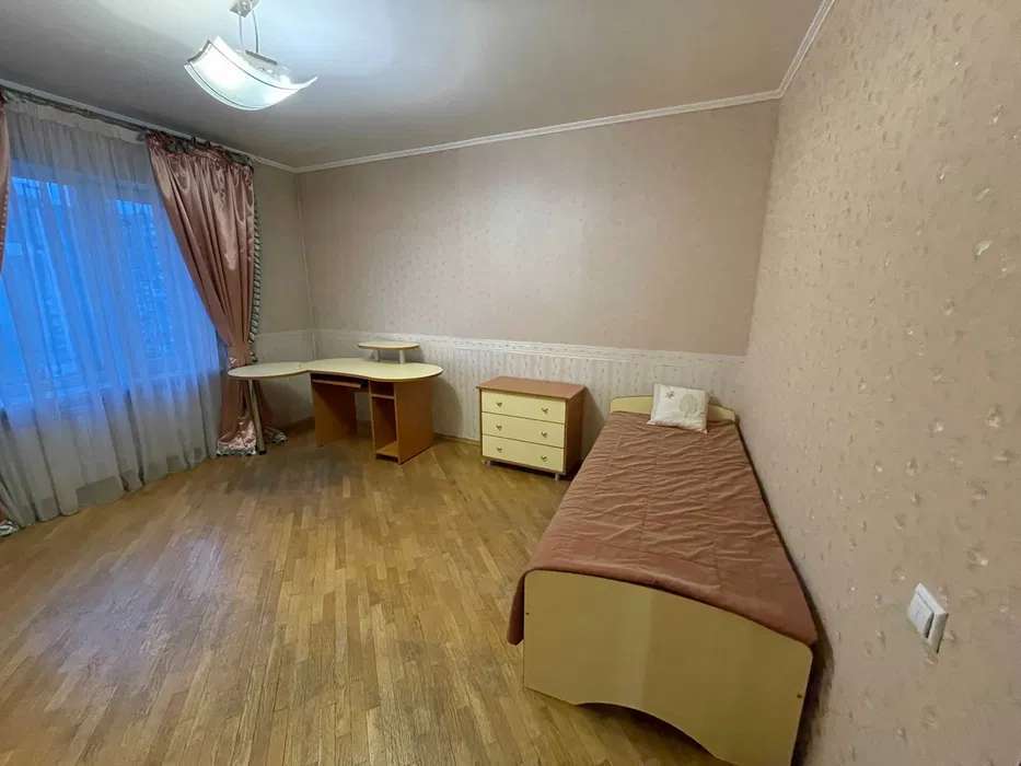 Продажа 3-комнатной квартиры 102 м², Анны Ахматовой ул.