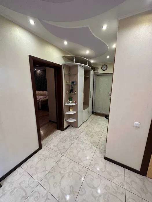 Оренда 4-кімнатної квартири 170 м², Мисливська вул.