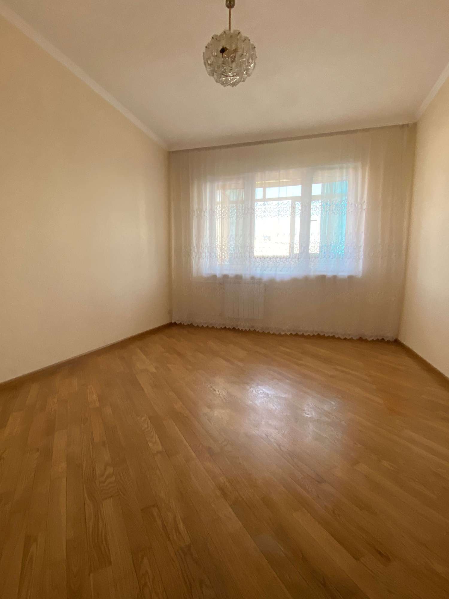 Продаж 2-кімнатної квартири 60 м², Панаса Мирного вул., 11