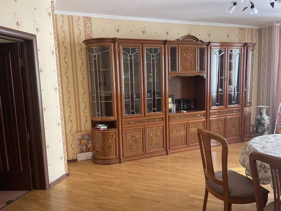 Оренда 4-кімнатної квартири 128 м², Миколи Бажана просп., 10