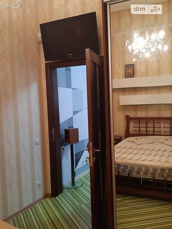 Оренда 2-кімнатної квартири 54 м², Богдана Хмельницького вул.