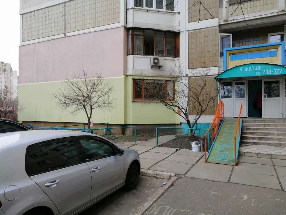Продаж 3-кімнатної квартири 78 м², Анни Ахматової вул., 8